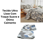 Kit Cobre Leito Ultra Lisse Casal 2,10m x 2,30m Com 2 Porta Travesseiros 50cm x 70cm Rolinho Sortido 100% Poliéster