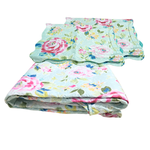 Kit Cobre Leito Ultra Lisse Casal 2,10m x 2,30m Com 2 Porta Travesseiros 50cm x 70cm Rolinho Sortido 100% Poliéster