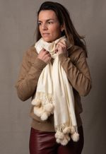 Estola Viscose Pingente de Coelho Natural