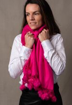 Estola Viscose Pingente de Coelho Fucsia