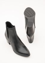 Bota Cano Curto Couro Preto