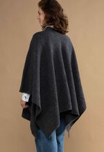 Ruana Madri Lã Merino e  Lã Angora Cinza com Preto
