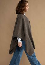 Ruana Madri Lã Merino e  Lã Angora  Bege com Preto 