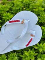 Havaianas Top Branca + Escrita Vermelha + Florzinha Superpoderosas 