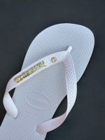 Havaianas Top Branca + Escrita Dourada + Ponto de Luz Cristal