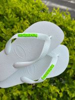 Havaianas Top Branca + Escrita Verde Neon 