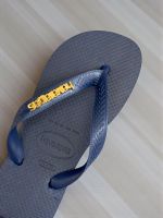 Havaianas Top Marinho + Escrita Dourada