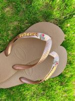 Havaianas Top Rose Gold + Escrita Dourada + Capivara 