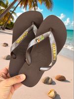 Havaianas Top Cafe + Escrita Dourada + Tucano + Coqueiro