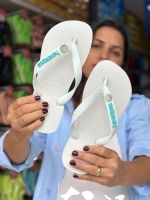 Havaianas Top Branco + Escrita Azul Claro + Concha Glitter