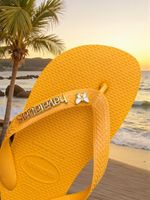 Havaianas Top Amarelo Pop + Escrita Dourada + Borboleta Branca