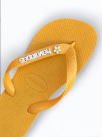 Havaianas Top Amarelo + Escrita Branca + Flor Branca Pedra Amarelo