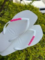 Havaianas Square Branco + Escrita Rosa Neon