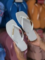 Havaianas Square Branco + Escrita Dourada + Coração PP