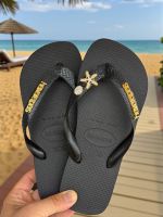 Havaianas Top Preto + Escrita Dourada + Concha + Estrela
