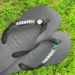 Havaianas Top Preta + Escrita Prata + Calda Sereia + Concha