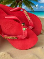 Havaianas Top Vermelha + Escrita Dourada + Tucano + Coqueiro
