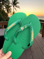 Havaianas Top Verde + Escrita Dourada + Coco + Coqueiro