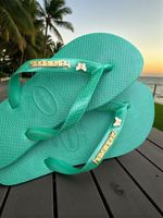 Havaianas Top Verde + Escrita Dourada + Borboleta Branca 