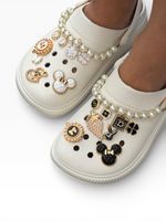 Babuche Moleca Branco Off Personalizada 01