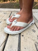 Chinelo Kenner Kivah TKS Baunilha