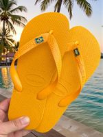 Havaianas Top Amarelo + Bandeira Brasil 