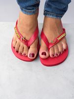 Havaianas Top Vermelha + Escrita Dourada + Cereja 