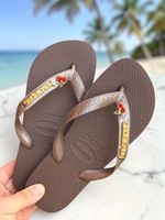 Havaianas Top Café + Escrita Dourada + Cereja 