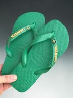 Havaianas Top Verde + Escrita Dourada + Bandeira Brasil