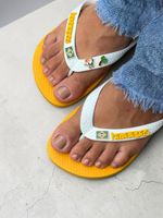Havaianas Top  Brasil Tropical  Tucano Coqueiro Amarelo/Branco