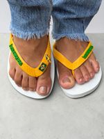Havaianas Top  Brasil Tropical  Arara Branco/Amarelo