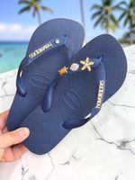 Havaianas Top Marinho + Escrita Dourada + Estrela, Concha, Tartaruga e Ponto de Luz