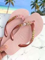 Havaianas Top Rosa Ballet + Escrita Dourada + Estrela, Concha, Tartaruga e Ponto de Luz