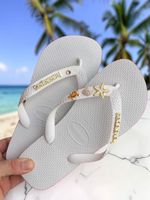 Havaianas Top Branco + Escrita Dourada + Estrela, Concha, Tartaruga e Ponto de Luz