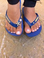 Havaianas Top Azul Naval + Escrita Dourada + Estrela, Concha, Tartaruga e Ponto de Luz