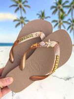 Havaianas Top Rose Gold + Escrita Dourada + Estrela, Concha, Tartaruga e Ponto de Luz