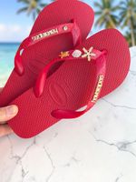 Havaianas Top Vermelho + Escrita Dourada + Estrela, Concha, Tartaruga e Ponto de Luz