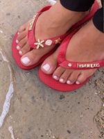 Havaianas Top Vermelho + Escrita Dourada + Estrela, Concha, Tartaruga e Ponto de Luz
