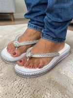 Chinelo Lunielly Gahid Laço Strass Branco