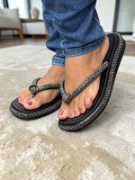 Chinelo Lunielly Gahid Laço Strass Preto