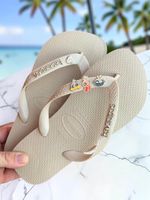 Havaianas Top Areia + Escrita Dourada + 3 Meninas Super Poderosas +  Coração Strass
