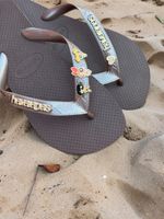 Havaianas Top Café + Escrita Dourada + 3 Meninas Super Poderosas +  Coração Strass