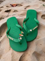 Havaianas Top Verde + Escrita Dourada + 3 Meninas Super Poderosas +  Coração Strass