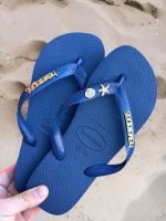 Havaianas Top Marinho + Escrita Dourada + Concha e Estrela Peroladas