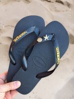 Havaianas Top Preto + Escrita Dourada + Concha e Estrela Peroladas