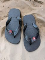 Havaianas Top Infantil Preta + Pingente Homem Aranha