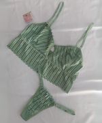 Conjunto lingerie Lívia - Cropped de renda e tanga regulável - Verde