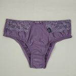Calcinha de Senhora Lycra e renda