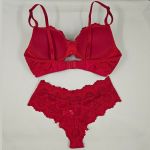 Conjunto de lingerie  rendada Maria - Vermelho Rubi