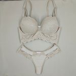 Conjunto de Cropped em Renda Meury - Base